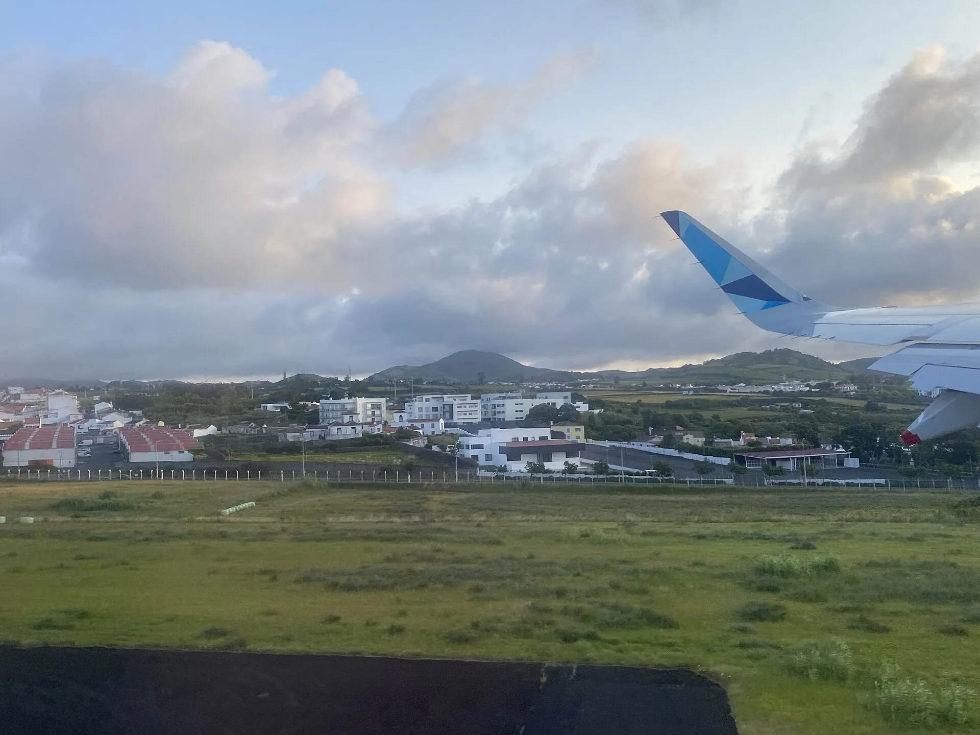 L'aéroport João Paulo II est à quelques minutes de la ville
