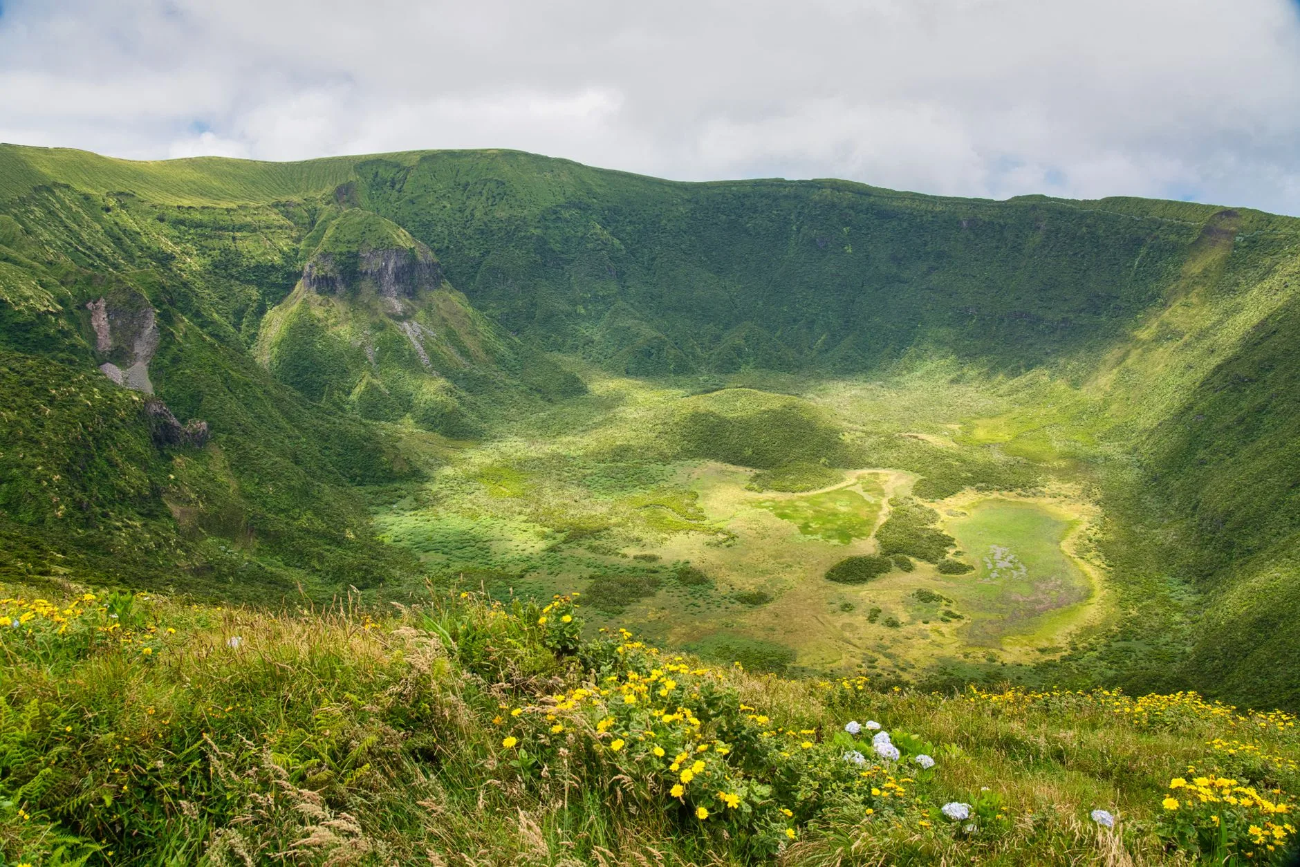 La Caldeira do Faial : le cratère au sommet du monde