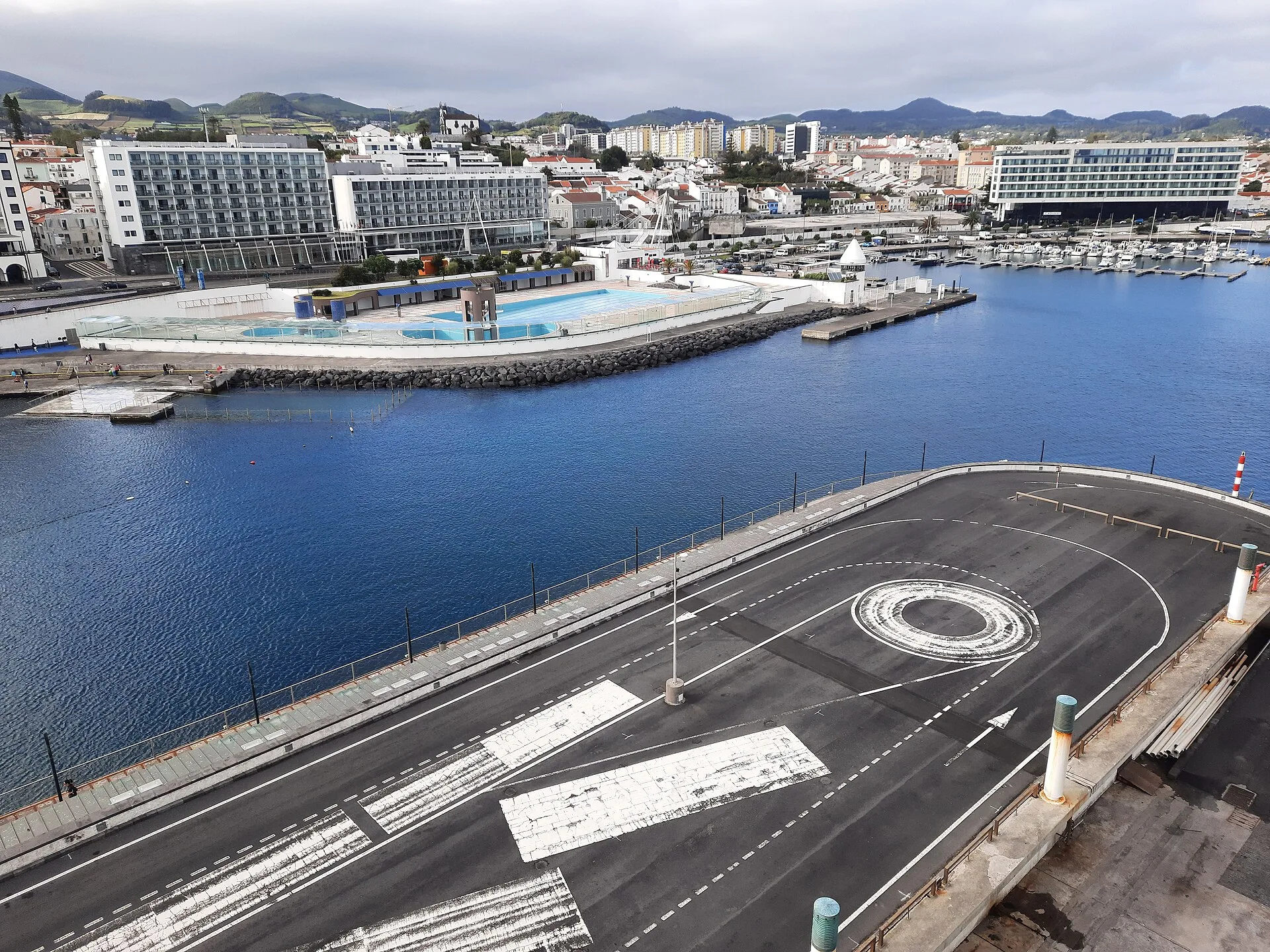 Ponta Delgada : la seule base réellement adaptée sans voiture